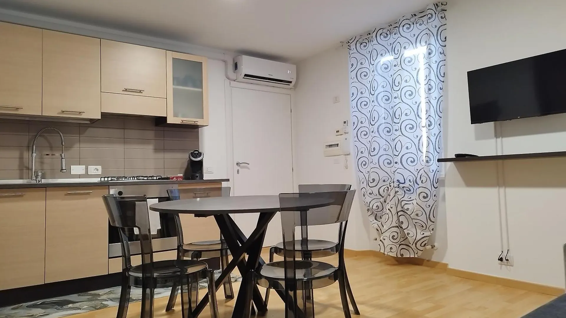 Ferienwohnung Sake' Montemarciano Italien